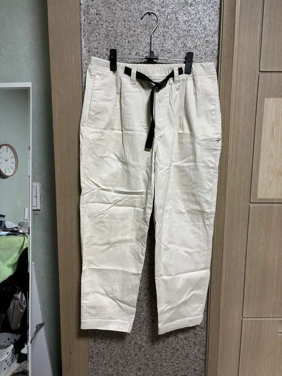 コダック テーパードフィット パンツ