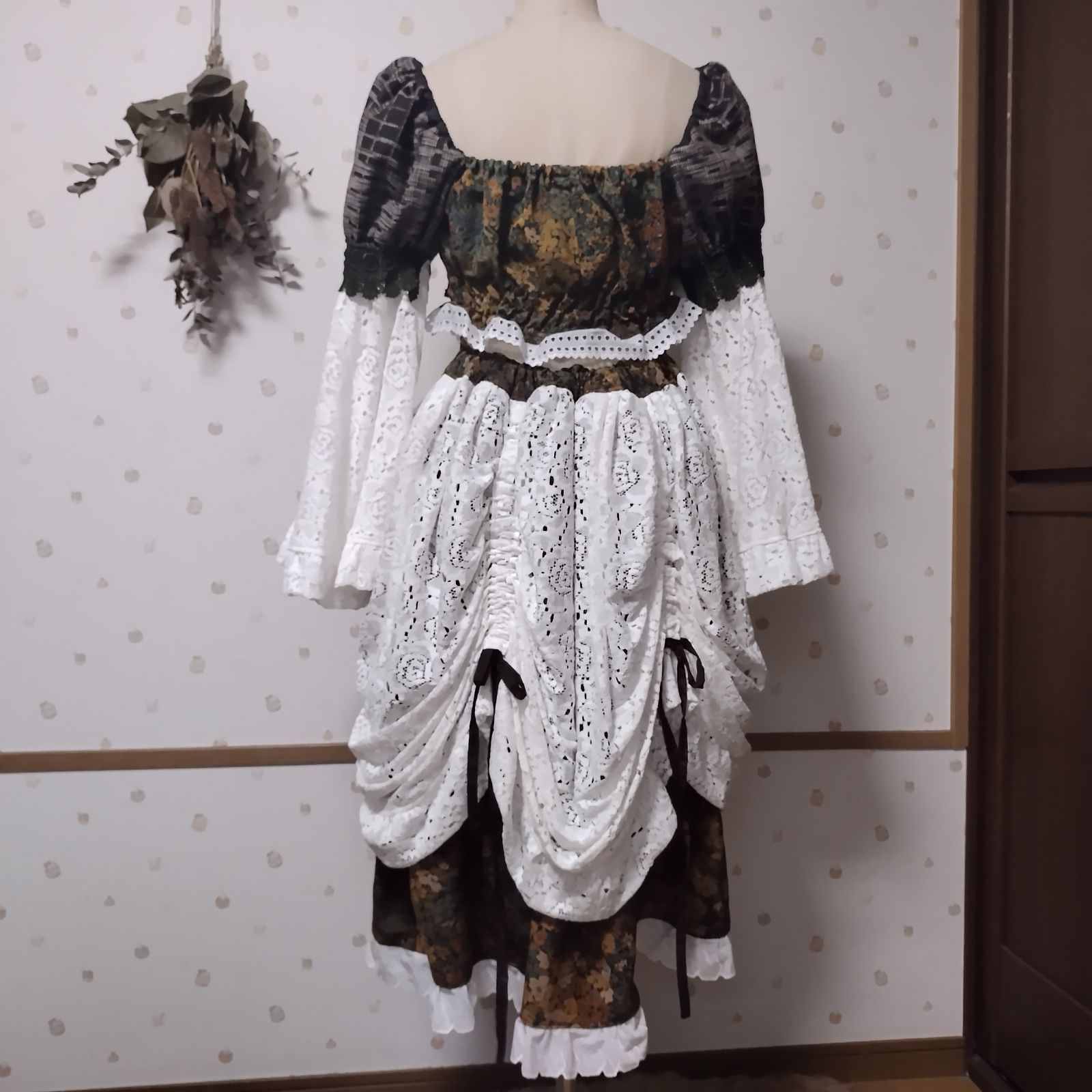 そこにある幸福 トップスとスカートのset