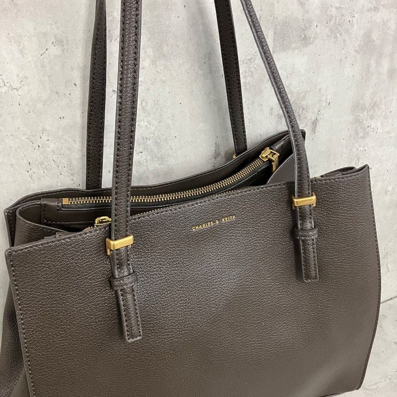 CHARLES & KEITH チャールズ&キース 大容量 トートバッグ ハンドバッグ