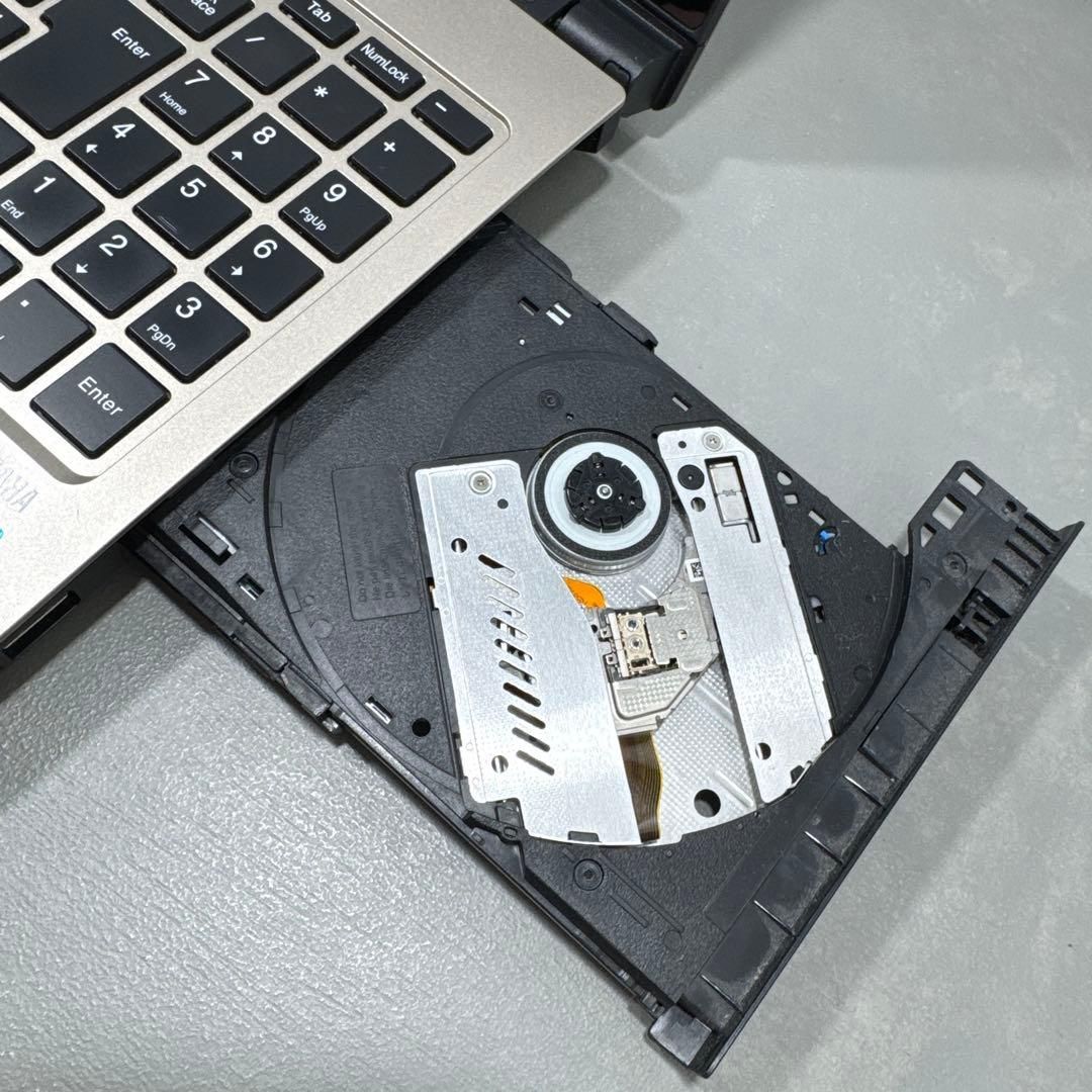  NECクレストゴールド☘8世代i 7☘NVMe 512 1 TBメモリ16 Windowsノート本体 ノートPC