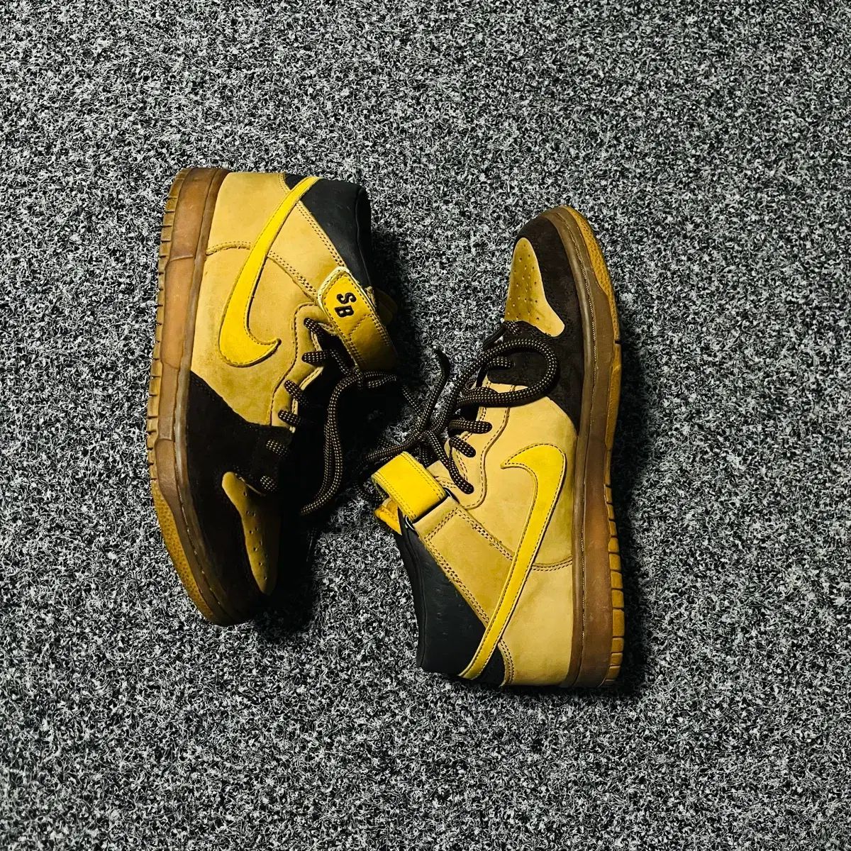 ナイキ SB ダンク ロー ホイール Wheatl G rail