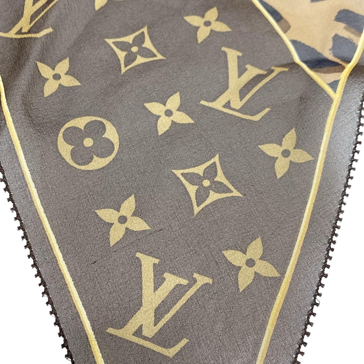 LOUIS VUITTON(ルイヴィトン) スカーフ エシャルプ・モノグラム