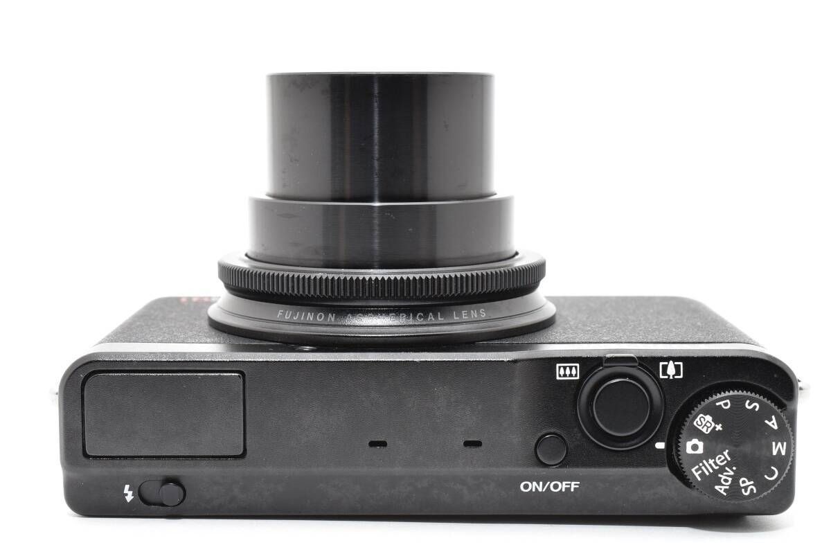 ブラック デジタルカメラ