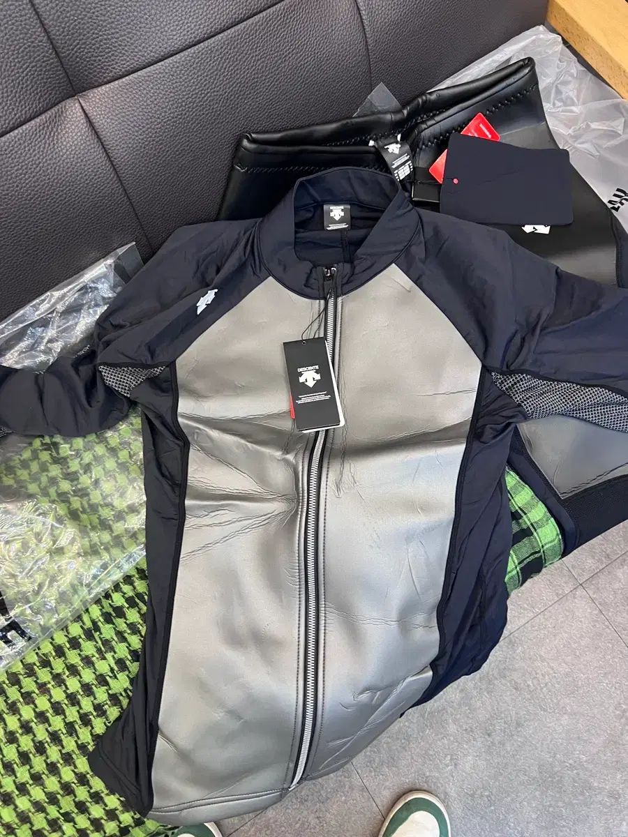 DESCENTE サーフィン スーツ セットアップ