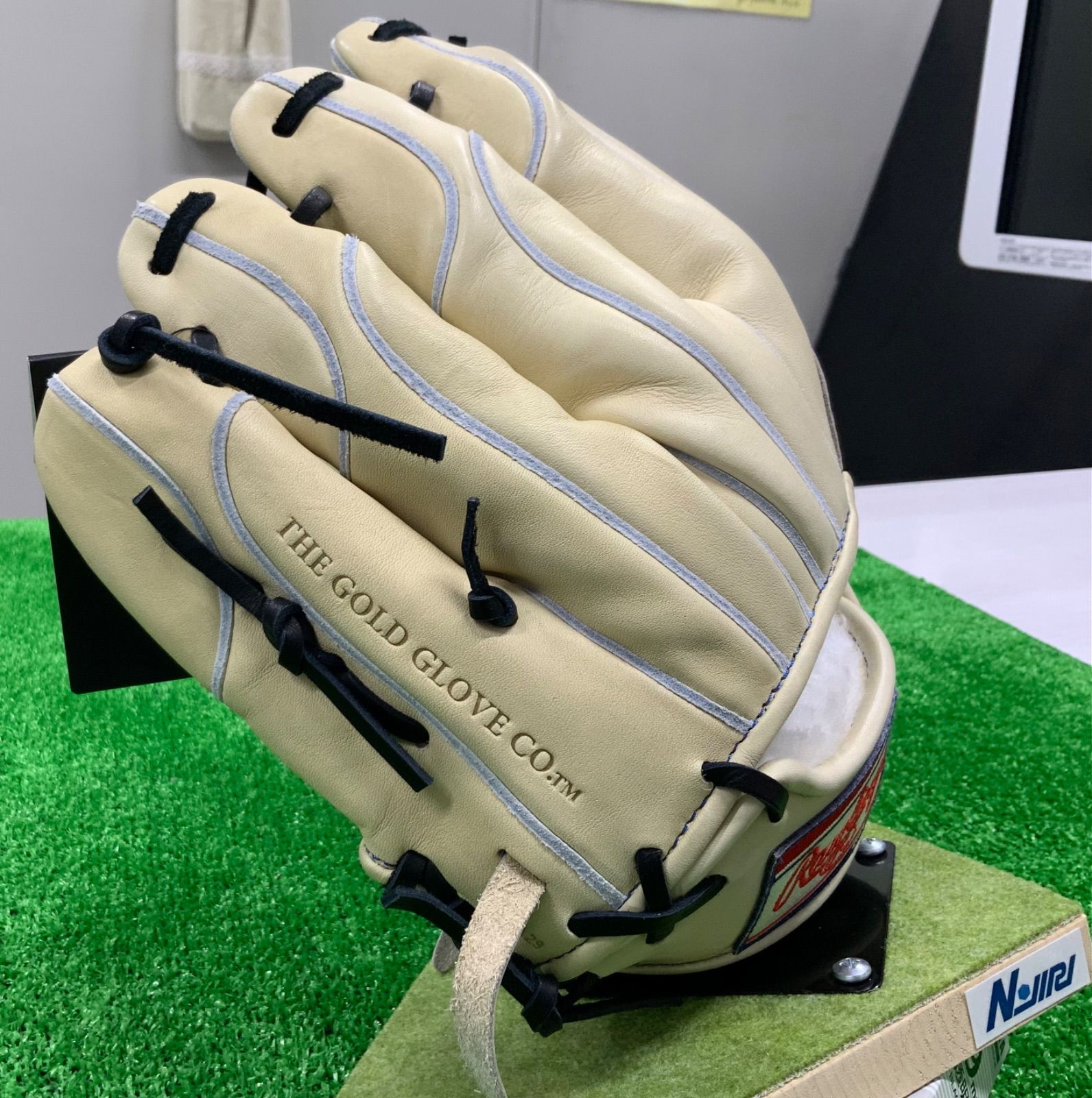 20％OFF ローリングス軟式用グラブ右投 内野手用