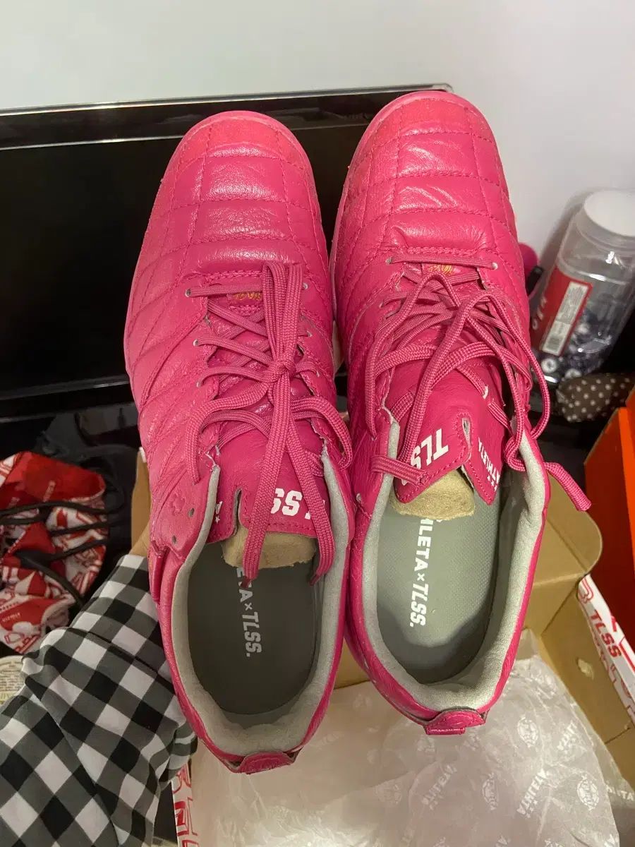 アスレタ オーヘイ c 001 ホットピンク