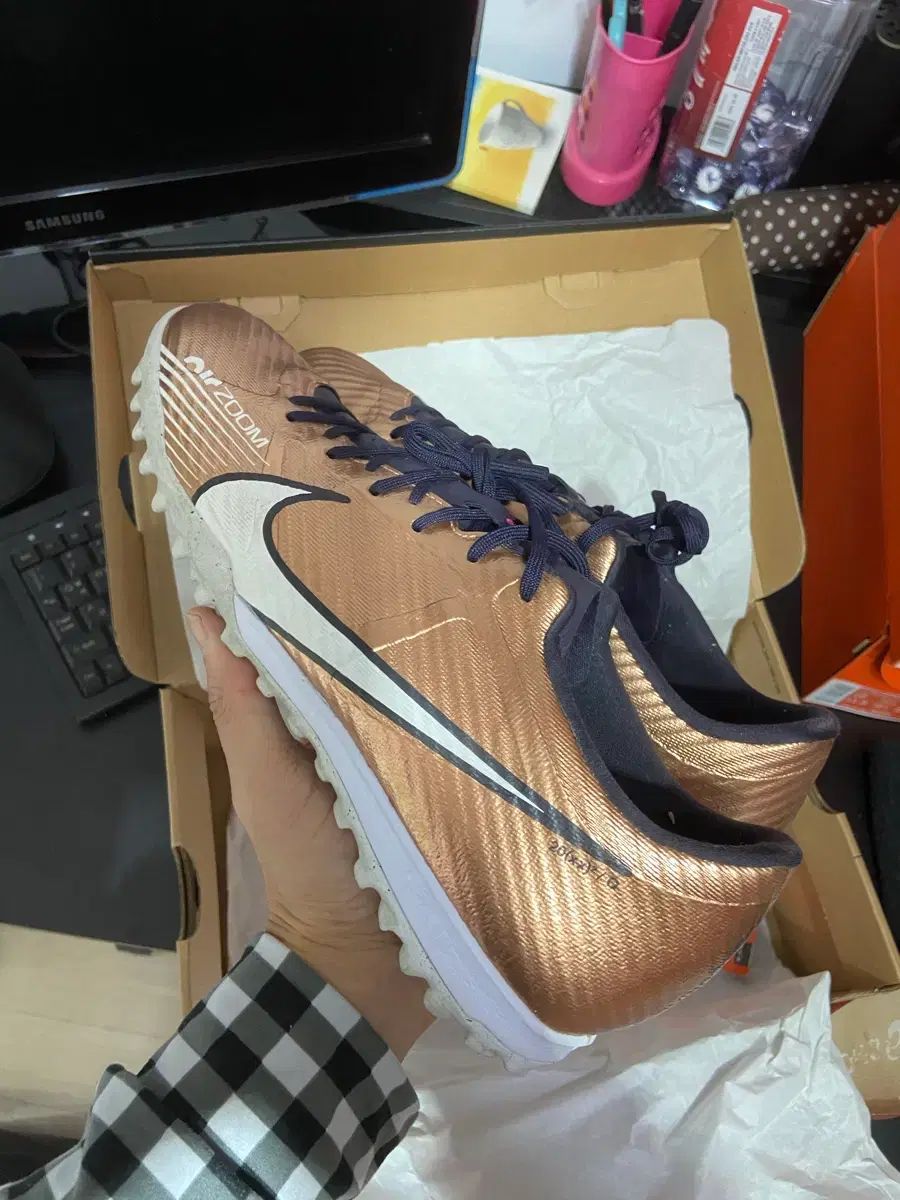 ナイキ マーキュリアル ヴェイパー15 TF Ｗ杯 版