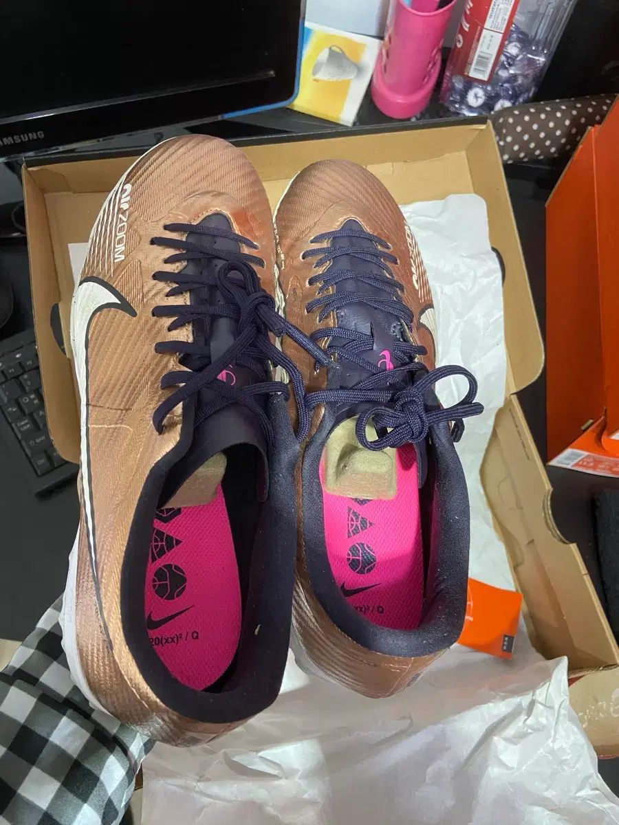 ナイキ マーキュリアル ヴェイパー15 TF Ｗ杯 版