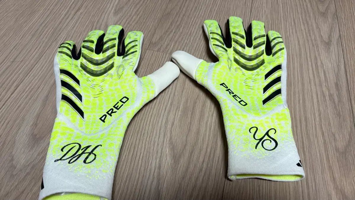 アディダス プレデター ゴールキーパー 手袋 9号