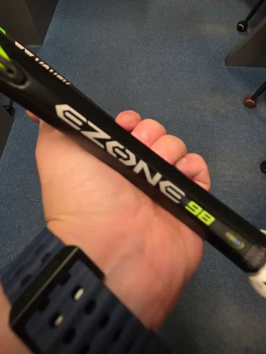 YONEX ヨネックス イゾーン 98 テニス ラケット 2 グリップ 305 g