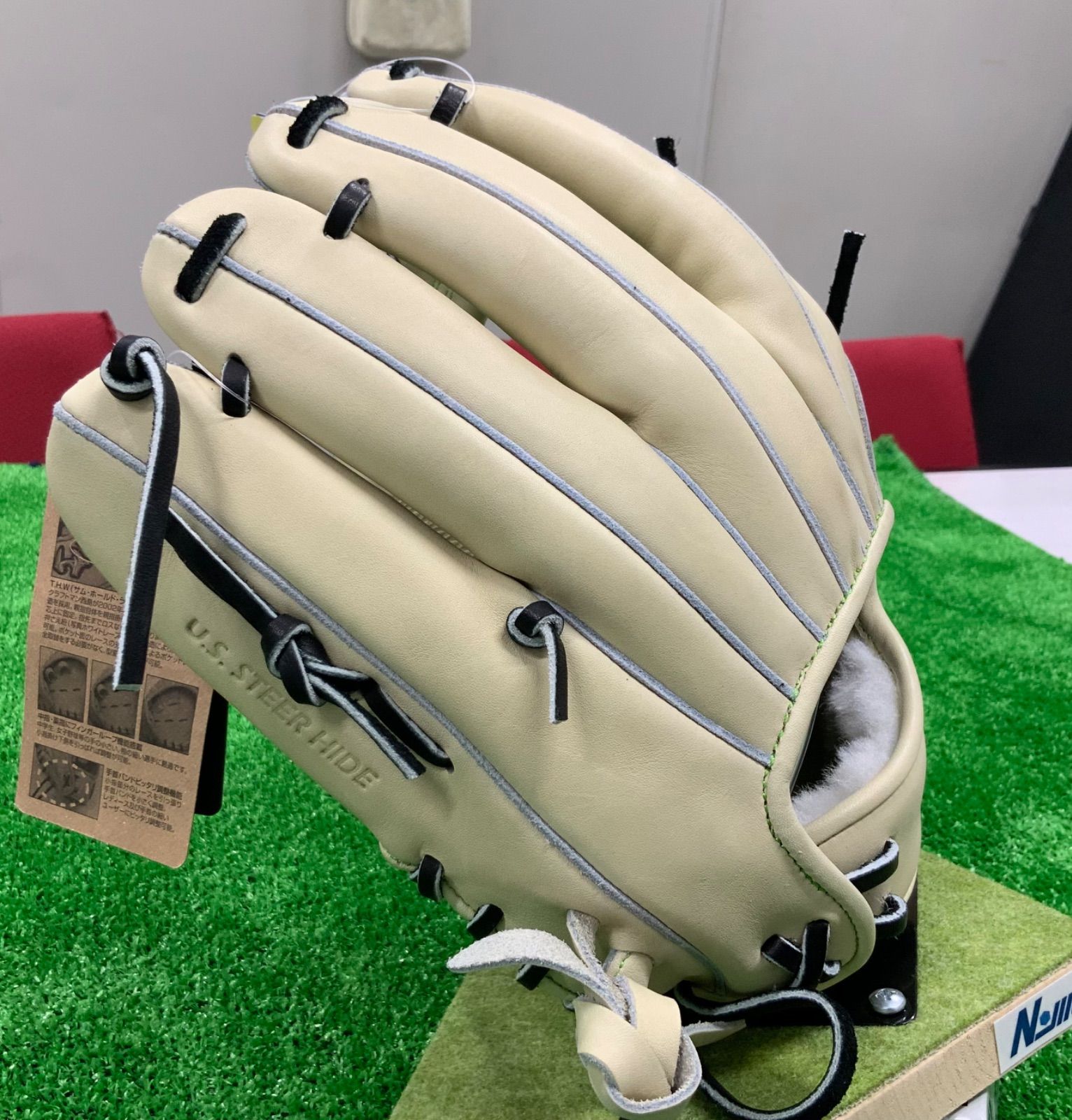 20％OFF ワールドペガサス硬式用グラブ右投内野手用 サイズ