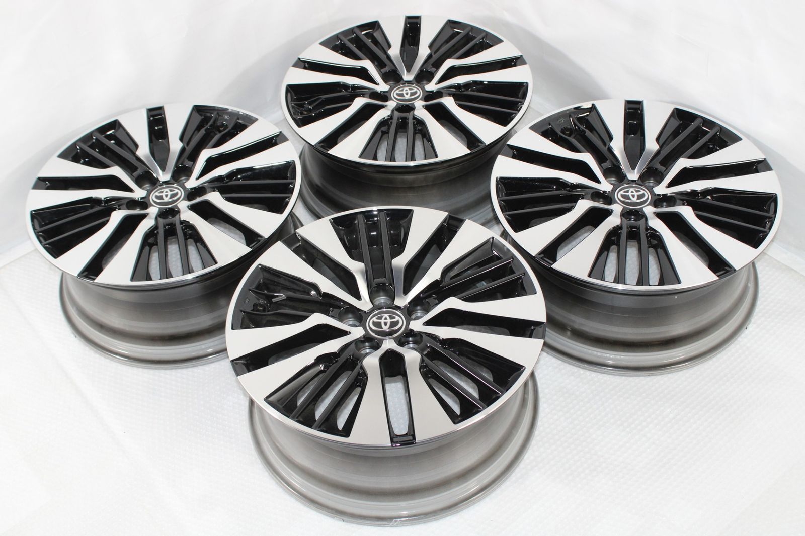 新車外し トヨタ 純正 ホイール 4本セット ヴェルファイア 30系 ナット