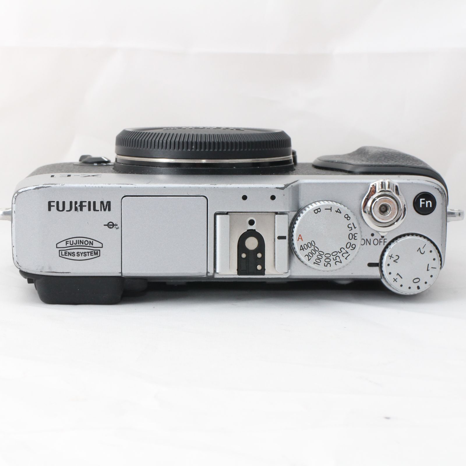 動作良好 FUJIFILM フジフィルムX-E1 ミラーレス 一眼　シルバー Amazon.co.jp: FUJIFILM ミラーレス一眼レフカメラ X-E1 ボディ 1630万