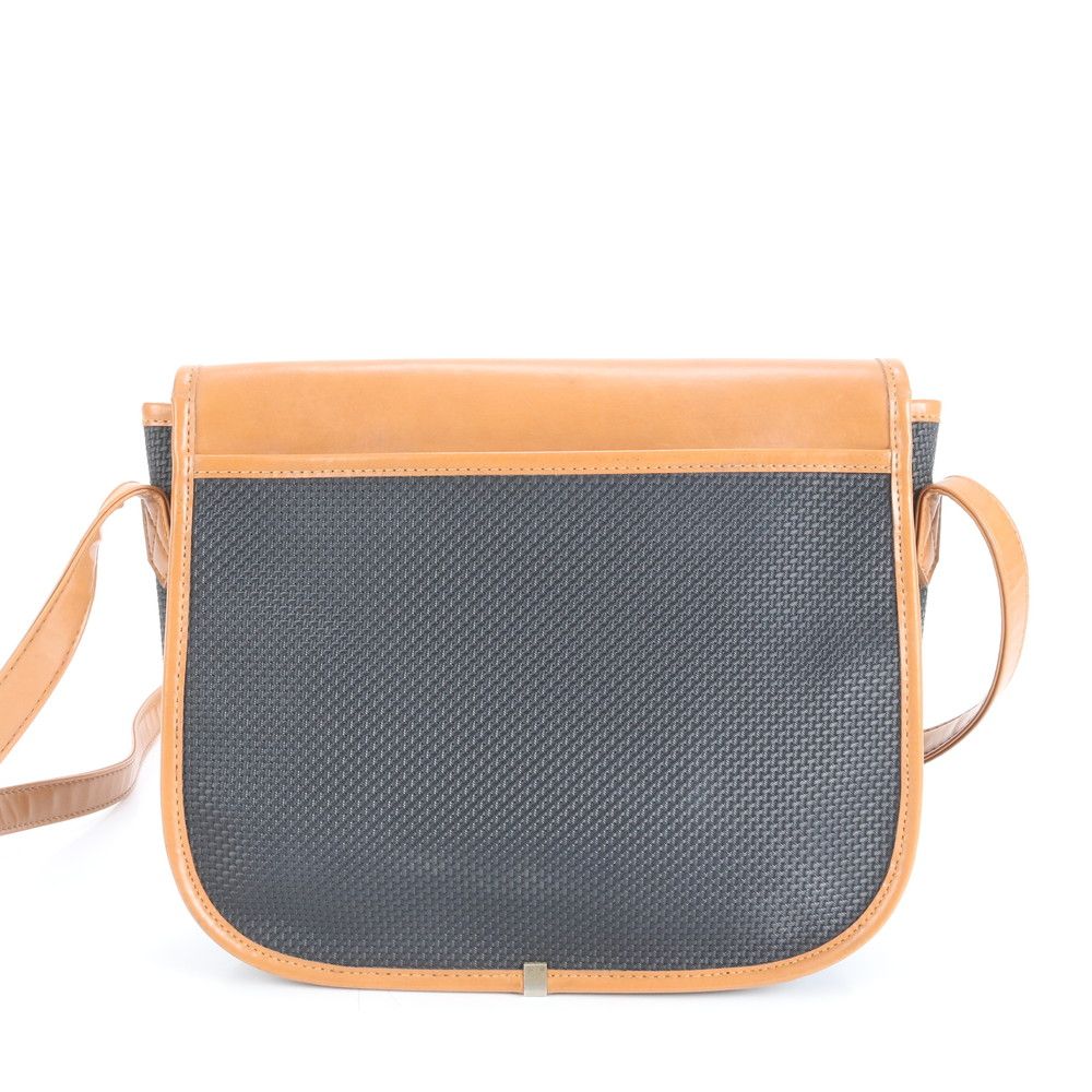 極美品 ヴィンテージ YSL イヴ サンローラン 三角プレート クロス