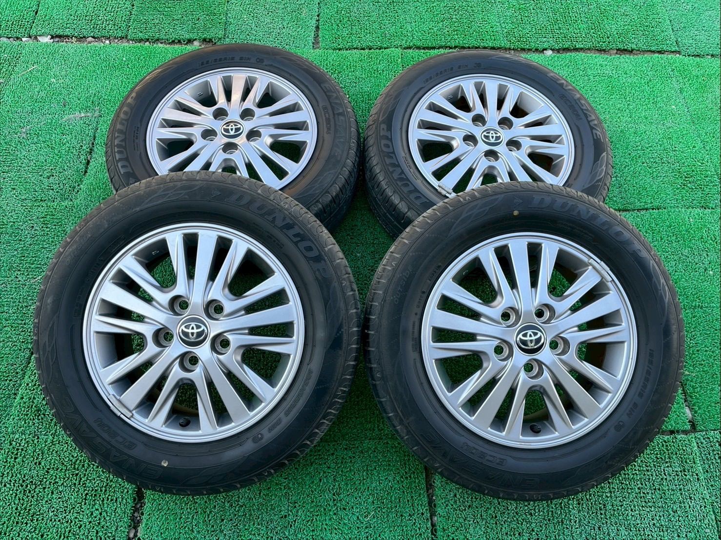 254-24 トヨタ ヴォクシー/ノア 80系 純正 ダンロップ エナセーブ 195