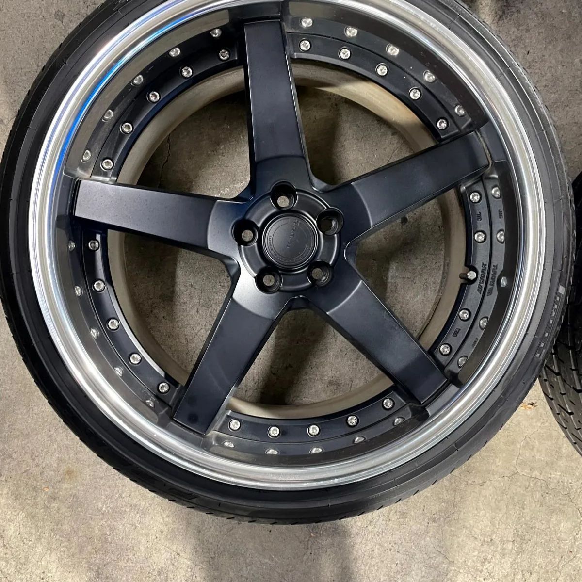 タイヤ・ホイール Work GNOSIS GR305 20inch wheels,set of 4 WORK GNOSIS GR305M 20インチ 4本セット - メルカリ