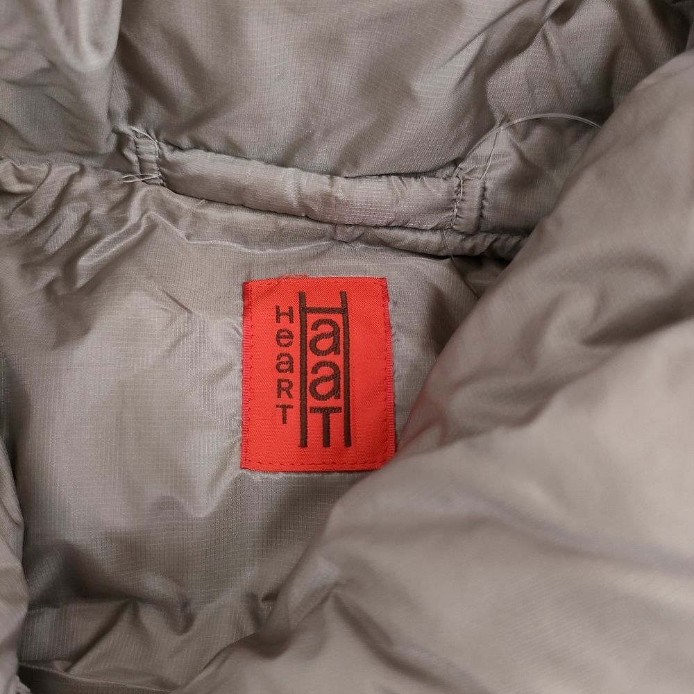 Haat ISSEY MIYAKE HA23FD576 サイズ2 ダウンジャケット グレージュ