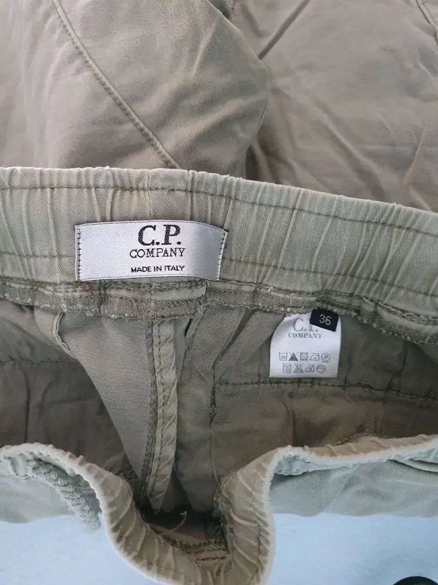 C.P. COMPANY シーピーカンパニー ズボン サイズ 36