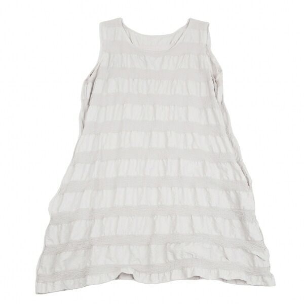 イッセイミヤケ ミーISSEY MIYAKE me 製品染めボーダーノースリーブ