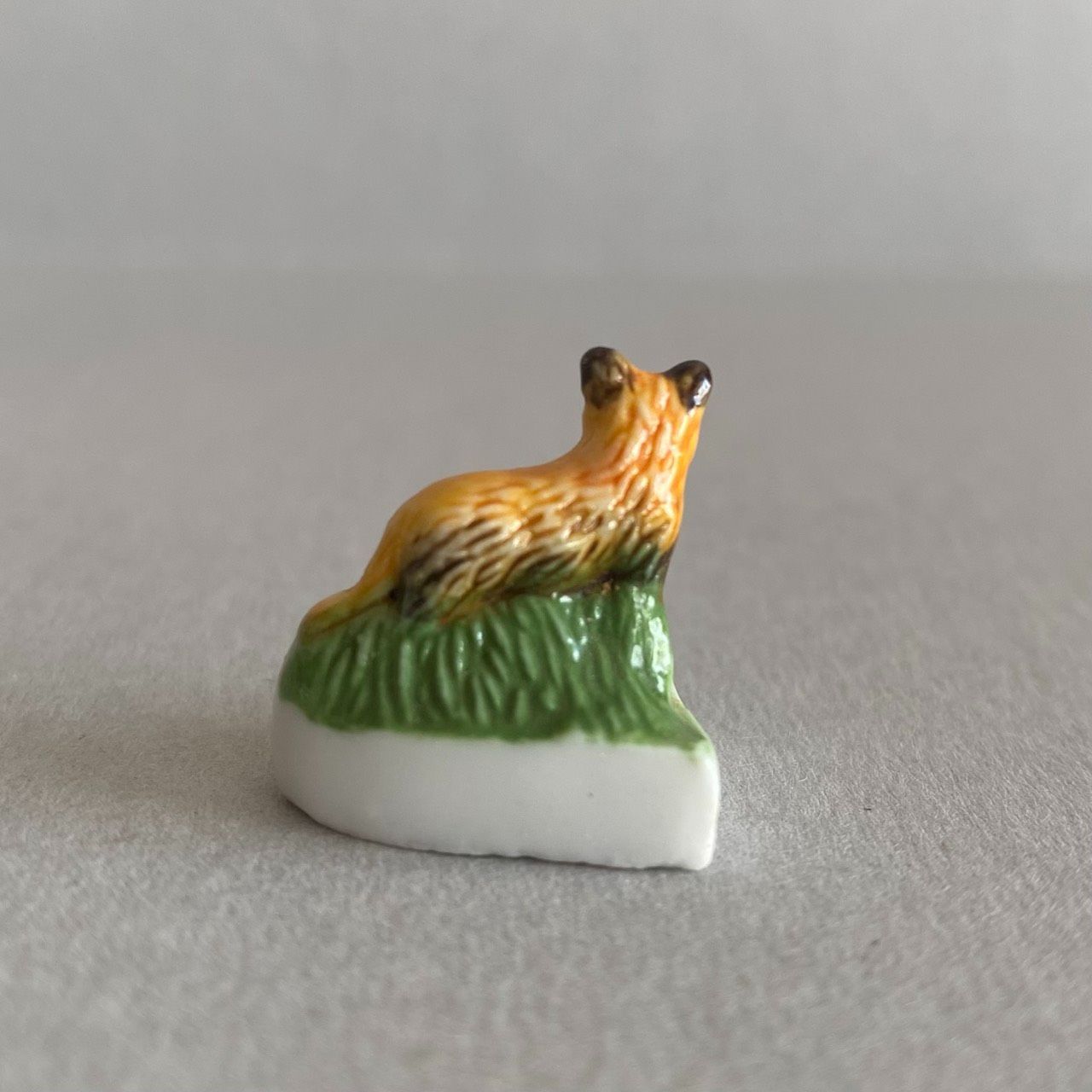 キツネのフェーブ／きつねと私の12か月／フランス雑貨／陶器ミニチュア