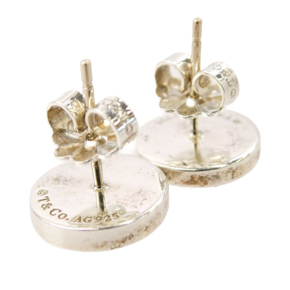 トゥ スタッドピアス