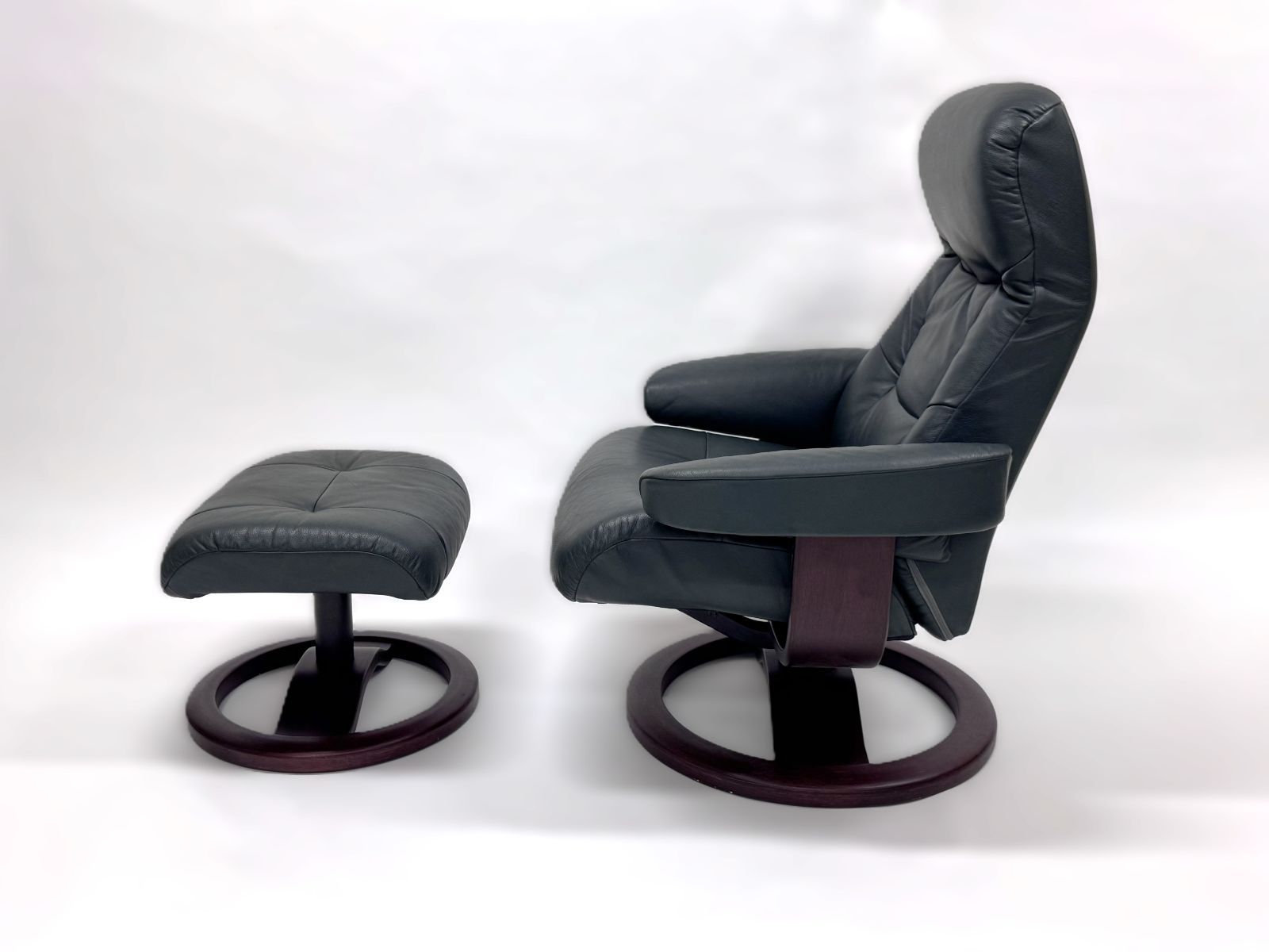 Hjellegjerde イエリアーダ社　本革リクライニングチェア GMGS171○Hjellegjerde / イエリアーダ リクライニングチェア