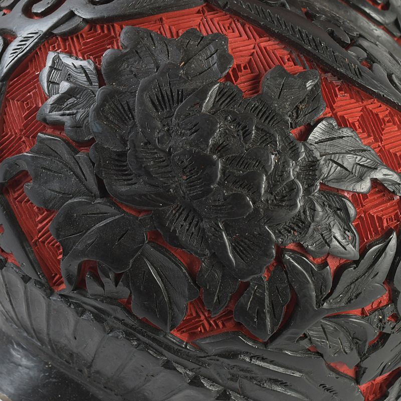 中国 剔紅 堆朱 堆黒 内七宝 花文瓶 唐木台付 M S455 - メルカリ