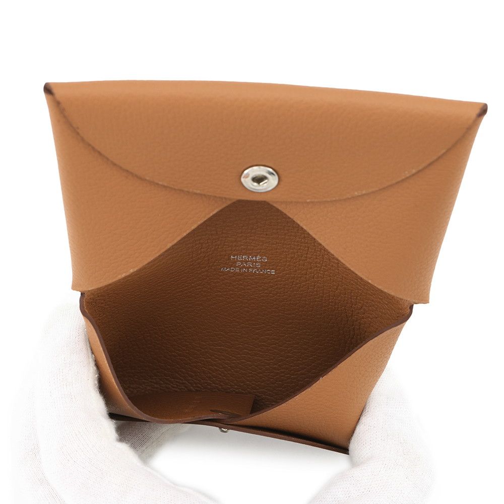 カルヴィ ゴールド