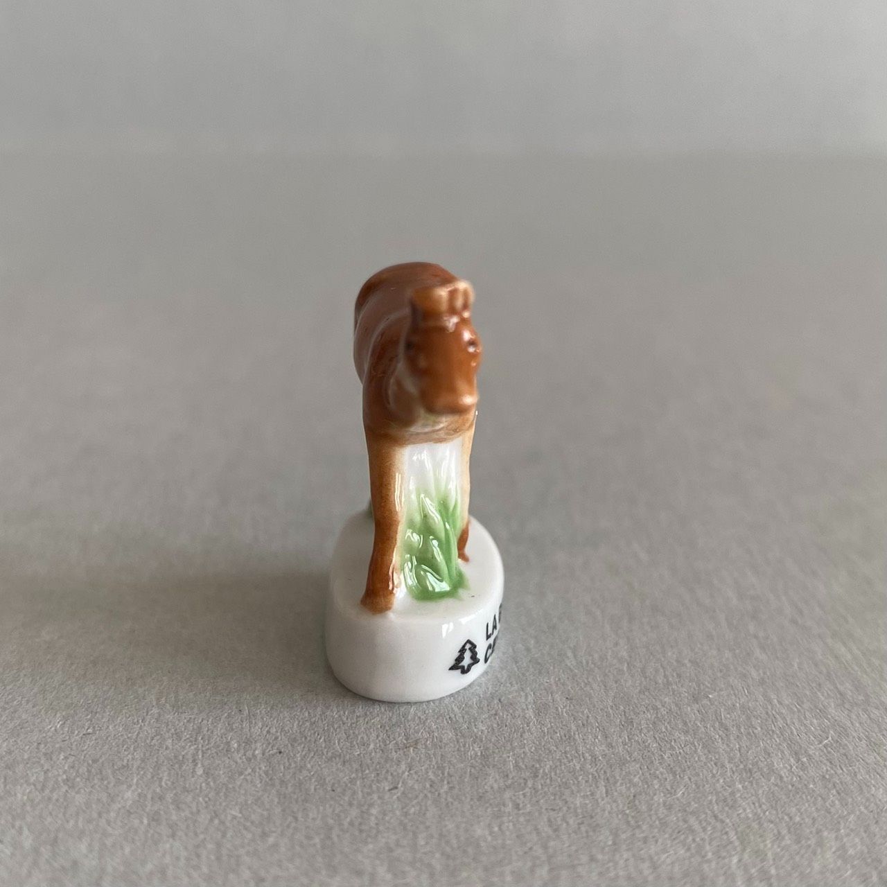 雌鹿のフェーブ／動物／フランス雑貨／陶器ミニチュア／ブロカント