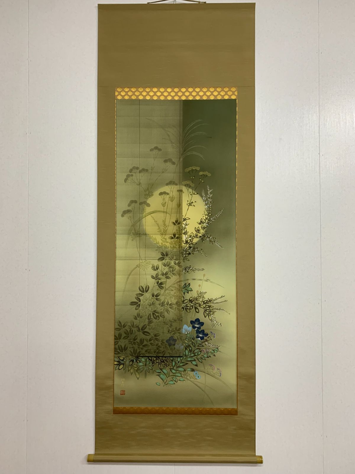 美品 掛け軸 石山三千雄作 簾秋草図 共箱 美術年鑑掲載 秋掛け 美品 掛け軸 石山三千雄作 簾秋草図 共箱 美術年鑑掲載 秋掛け - メルカリ