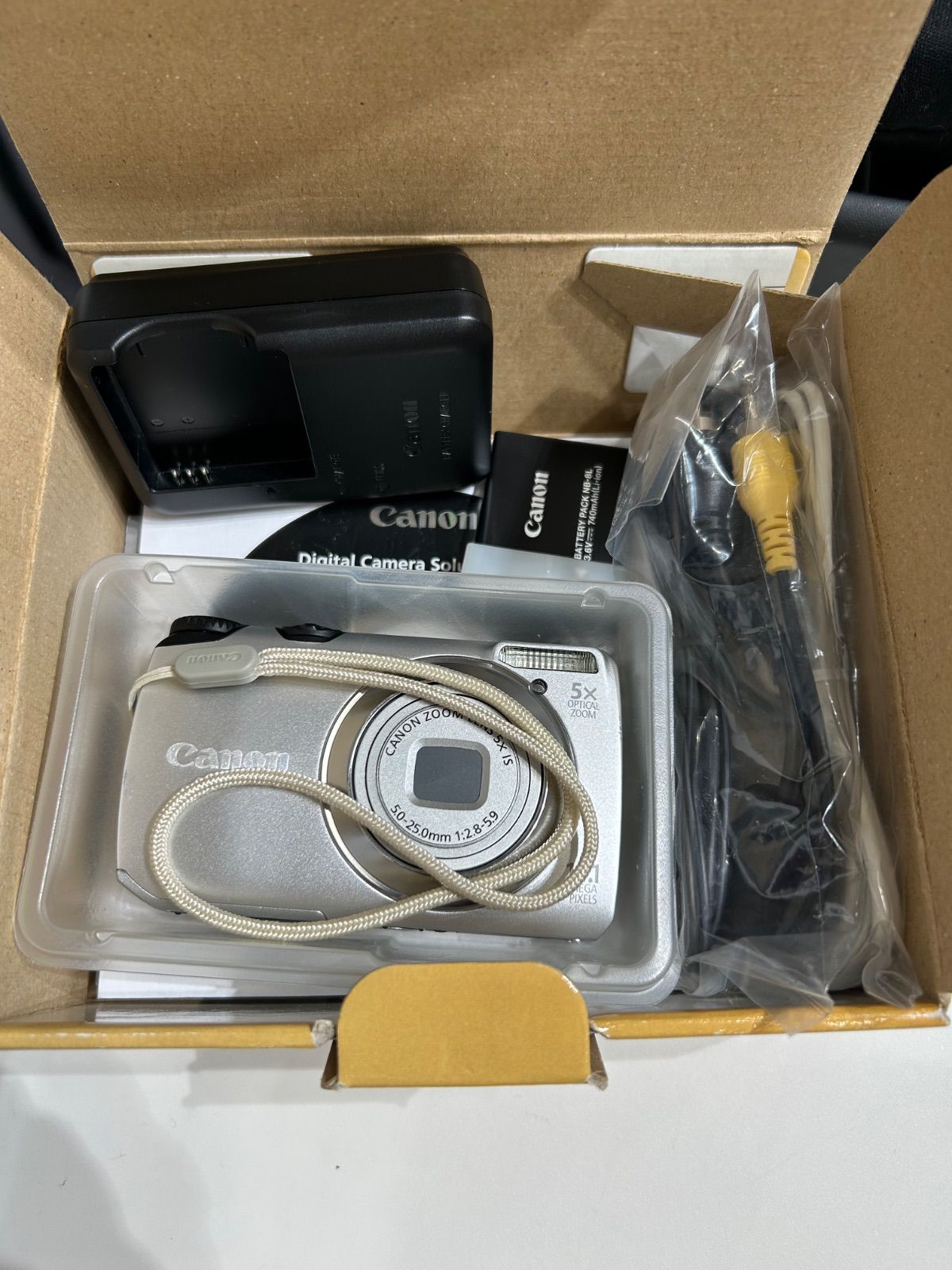  Canon Power Shot A 3200 IS シルバー コンパクトデジタルカメラ デジタルカメラ