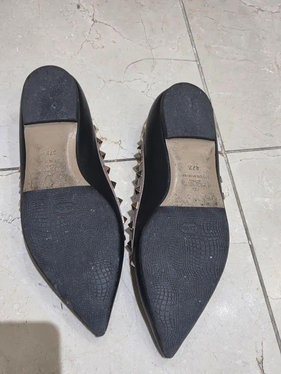 ヴァレンティノ ロックスタッズ フラット ブラック 37.5