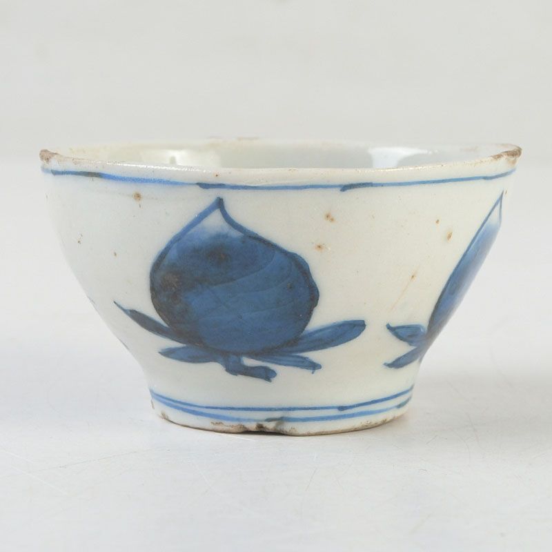 中国 大明成化年製 古渡 青花桃文杯 酒盃 書付箱 C S469 - メルカリ