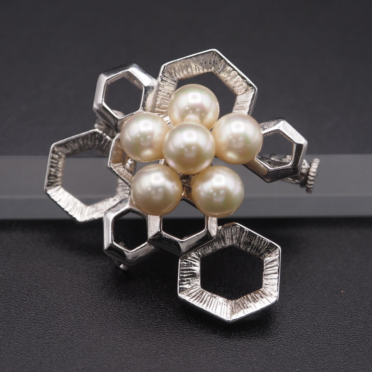J633 本真珠 6.3mm6珠 パール SILVER刻印 ブローチ ヘキサゴン ハチの