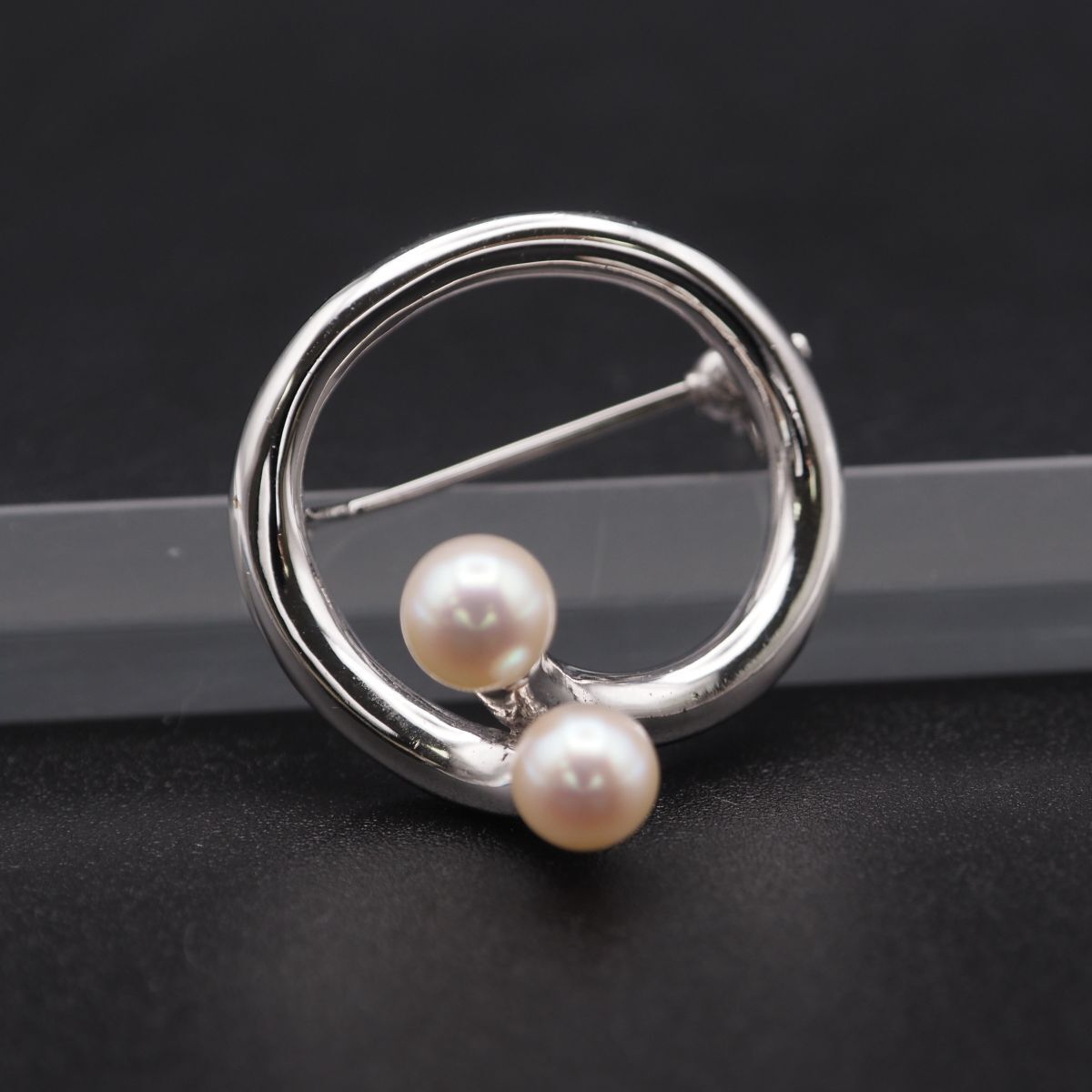 田崎 TASAKI タサキ ブローチ 真珠 パール T刻印 S刻印 アクセサリー J035 タサキ 田崎 TASAKI 真珠 5.6-5.9mm珠 パール S刻印 デザイン