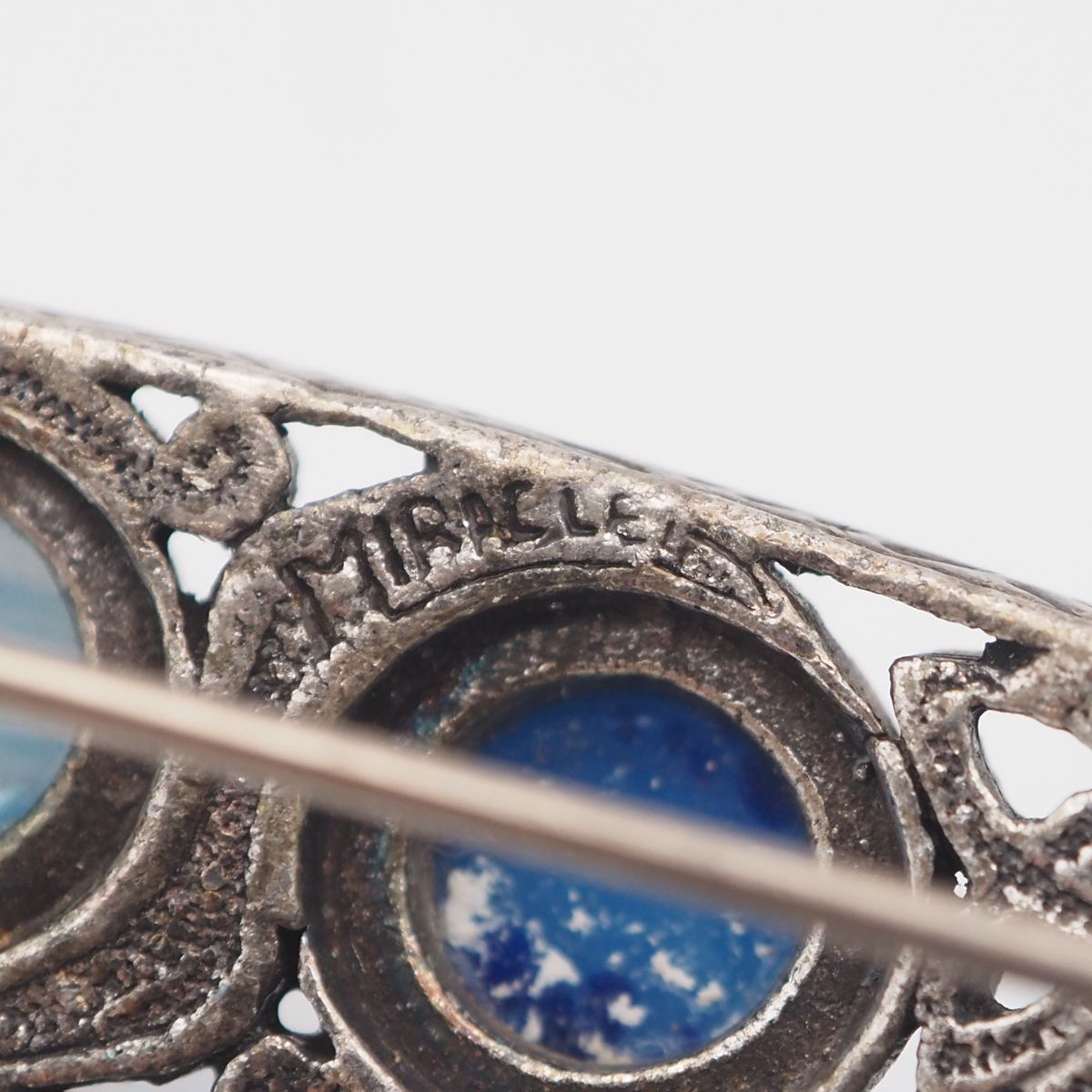 J976 イギリス ヴィンテージ MIRACLE ミラクル ブローチ ブルー