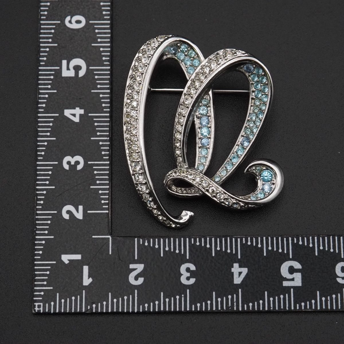 J923 スワロフスキー SWAROVSKI ブローチ 節約 ブルーラインストーン