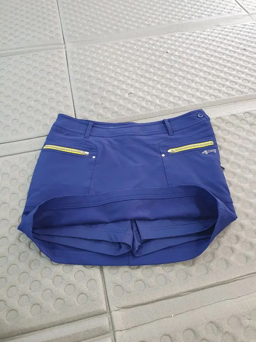 ルイカステル ゴルフ スカート ブルー