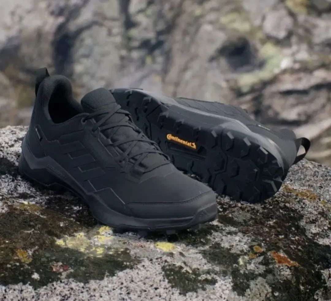 adidas GORE-TEX トレッキングシューズ TERREX