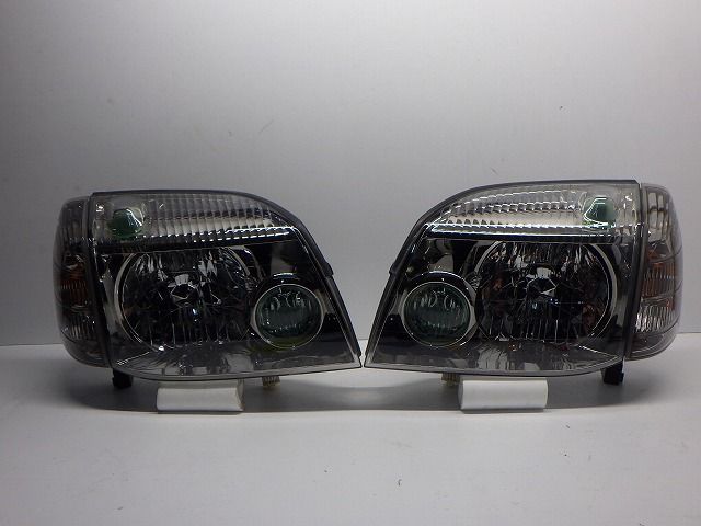 【新作登場，人気】 エクストレイル ヘッドライト左右 ハロゲン T30 NT30 1669 ア レベ無 26010/26060-8H327 コーティング 綺麗 251209015 ライト