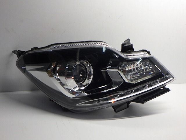 ソリオ ヘッドライト左右 HID MA15S 100-59273 35120/35320-54MA0 ソリオ ヘッドライト左右 HID MA15S 100-59273 35120/35320-54MA0