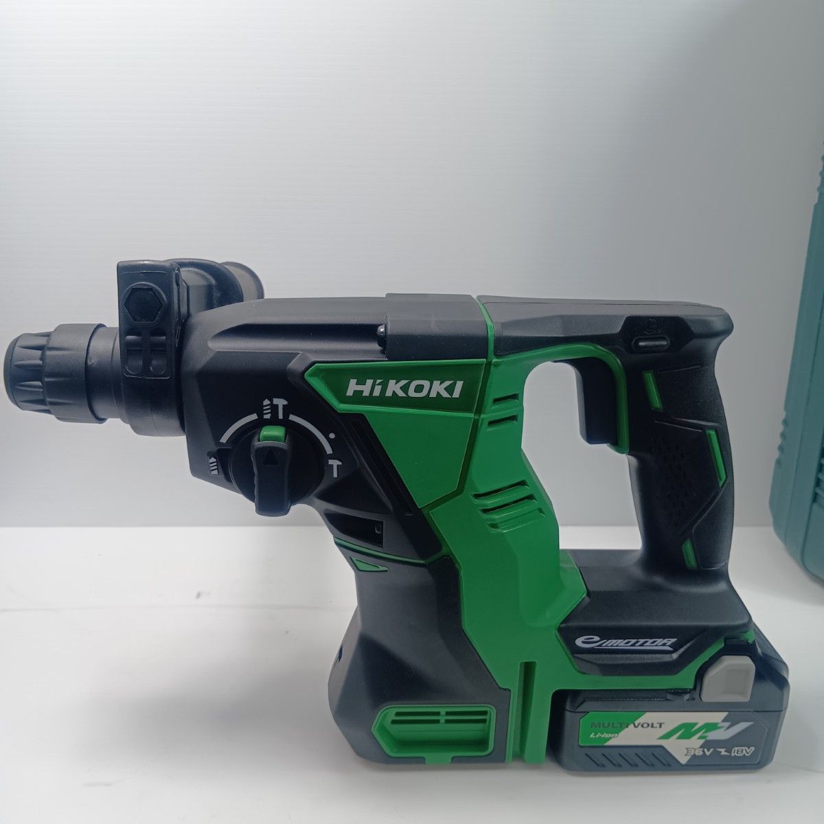 HiKOKI ハイコーキ 程度A 充電器 充電池 ケース付 26 mm 18 v J 190178 DH DBL グリーン