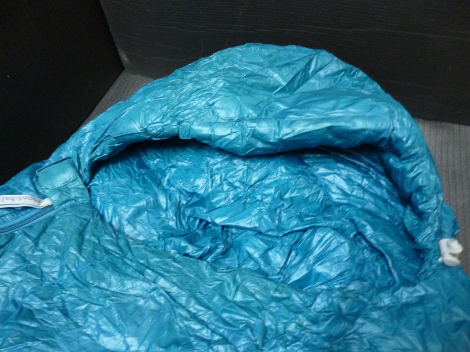 品 mont bell モンベル アルパイン ダウンハガー 800 3 寝袋 マミー型 シュラフ