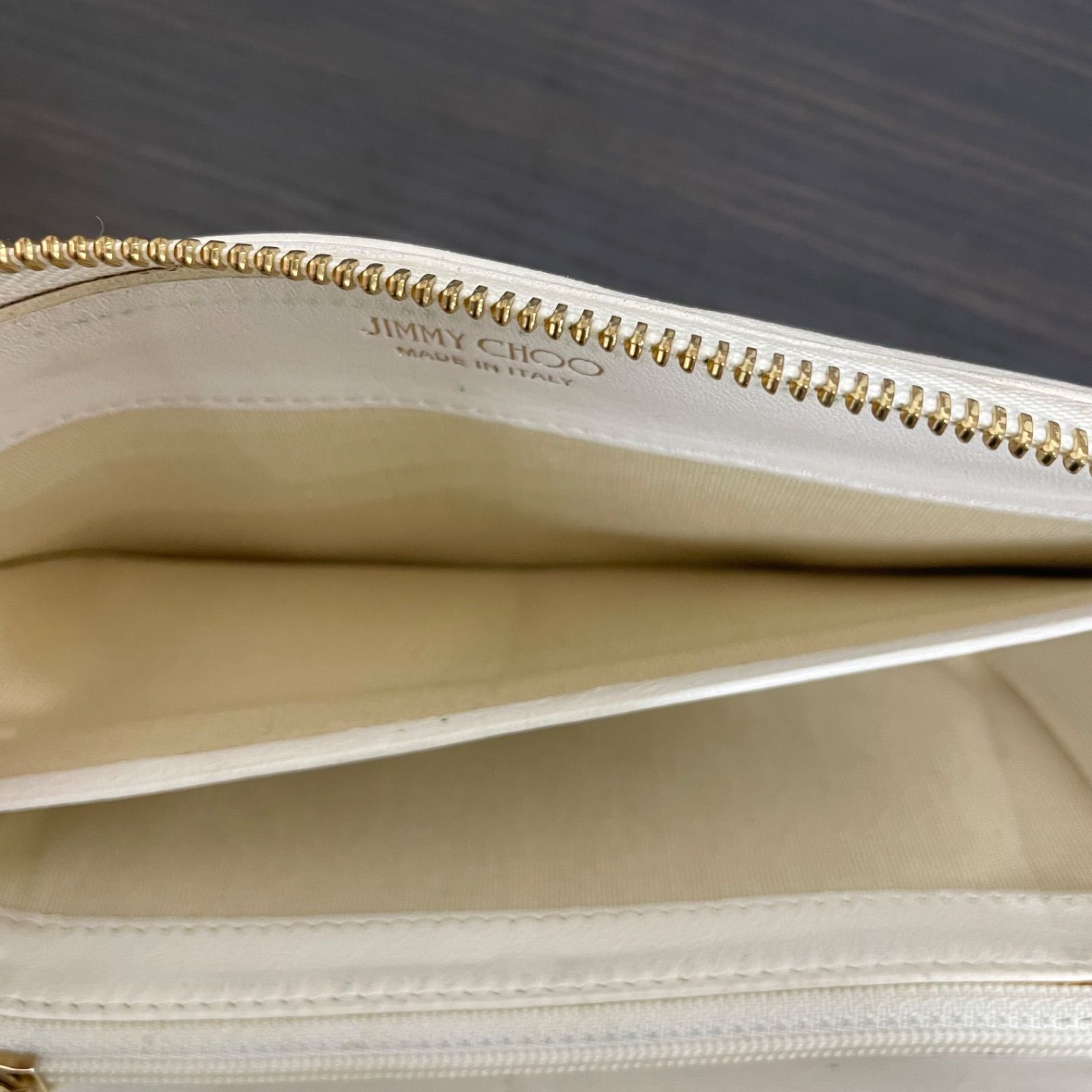 JIMMY CHOO ジミーチュウ 長財布 スタッズ入り ラウンドファスナー