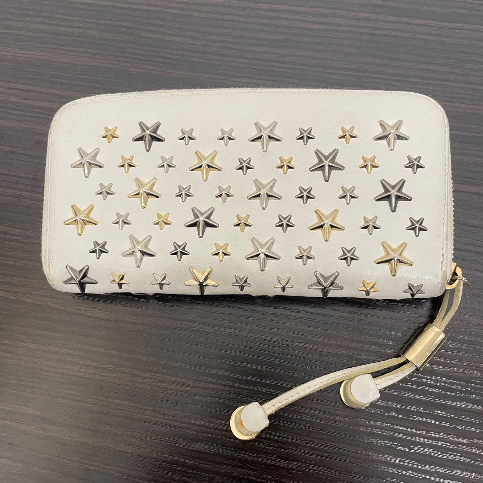 JIMMY CHOO ジミーチュウ 長財布 スタッズ入り ラウンドファスナー