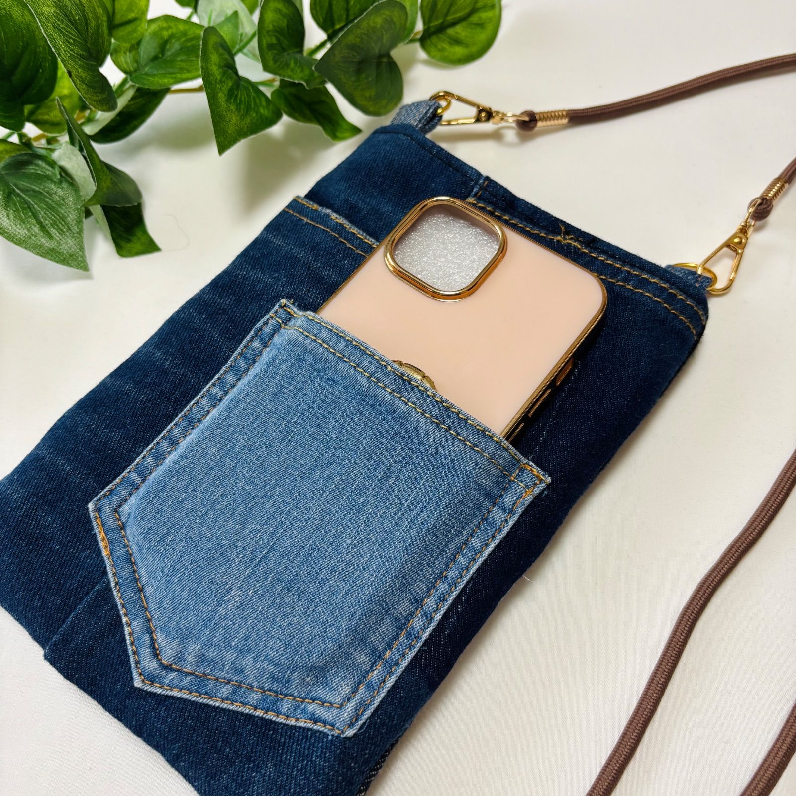 ハンドメイド デニムリメイク サコッシュ スマホショルダー パッチ ハンドメイド デニムリメイク サコッシュ スマホショルダー パッチ