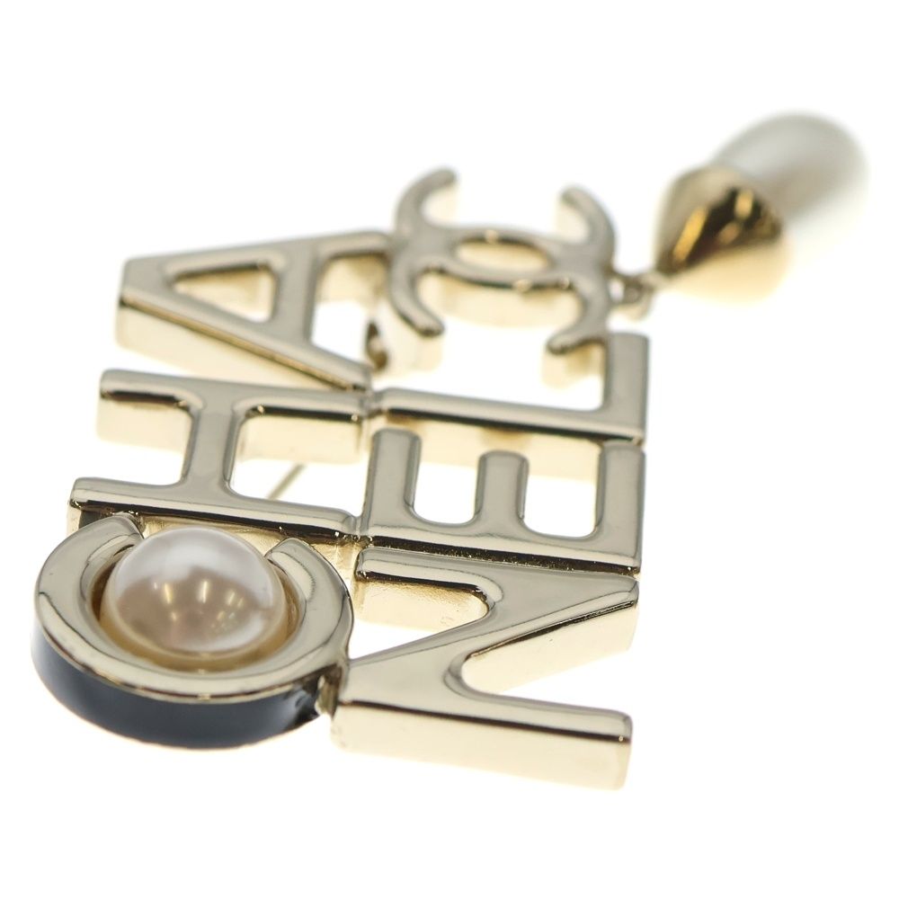 CHANEL (シャネル) ロゴブローチ ピンバッジ フェイクパール ゴールド