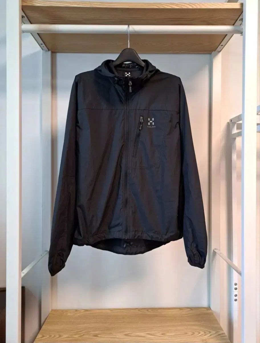 Haglofs ウィンドブレーカー フードジャケット