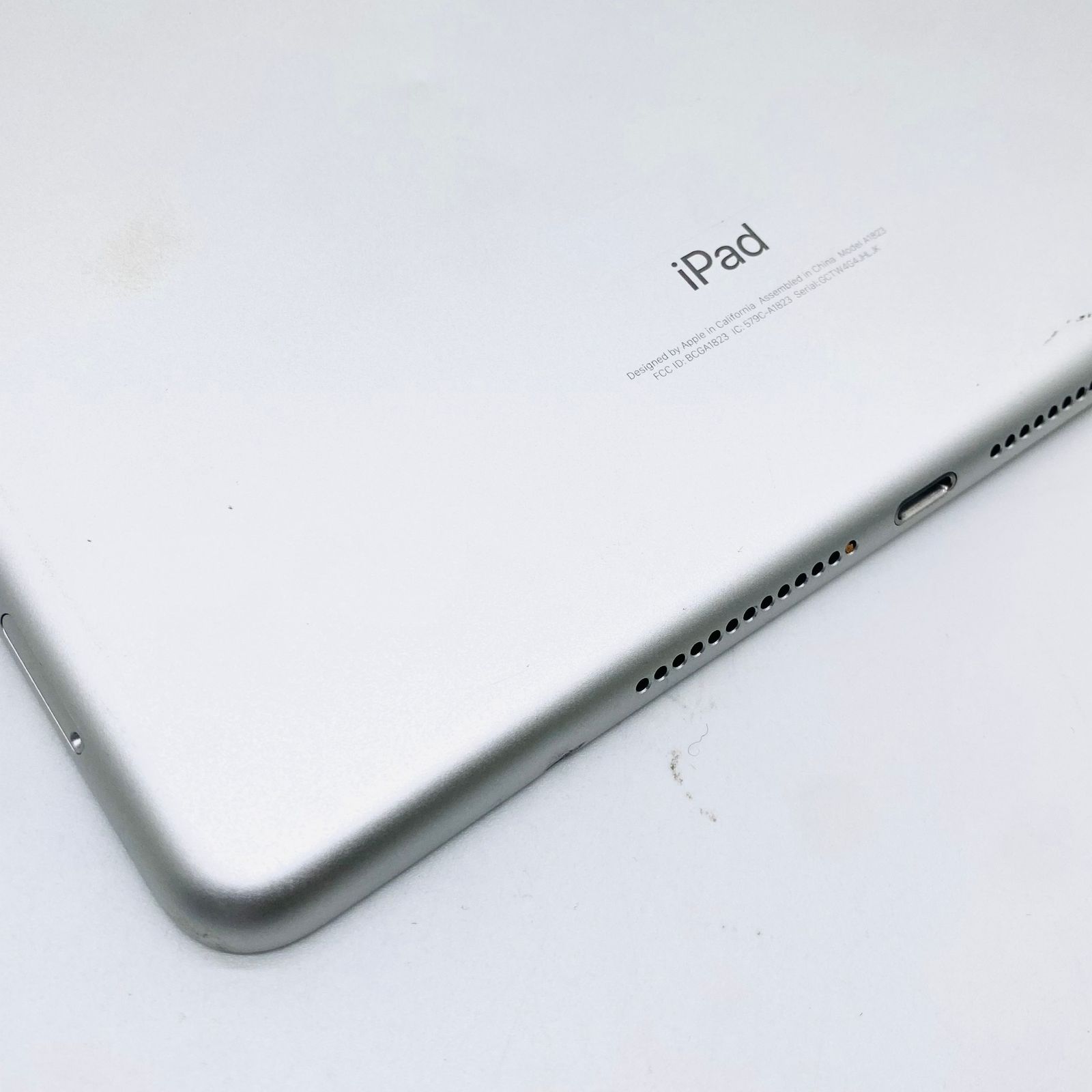 docomo iPad5 Wi-Fi+Cellular 32GB MP1L2J/A シルバー 利用制限〇 動作