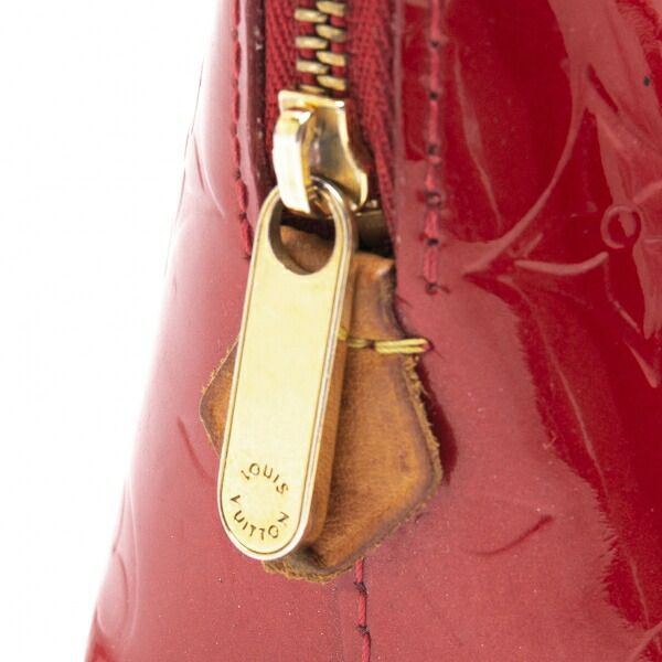 ルイヴィトンLouis Vuitton ヴェルニコスメポーチ 赤 - メルカリ